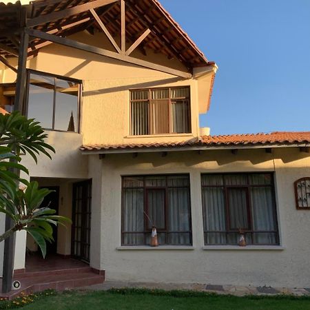 Apartamento Con Jardin โกชาบัมบา ภายนอก รูปภาพ