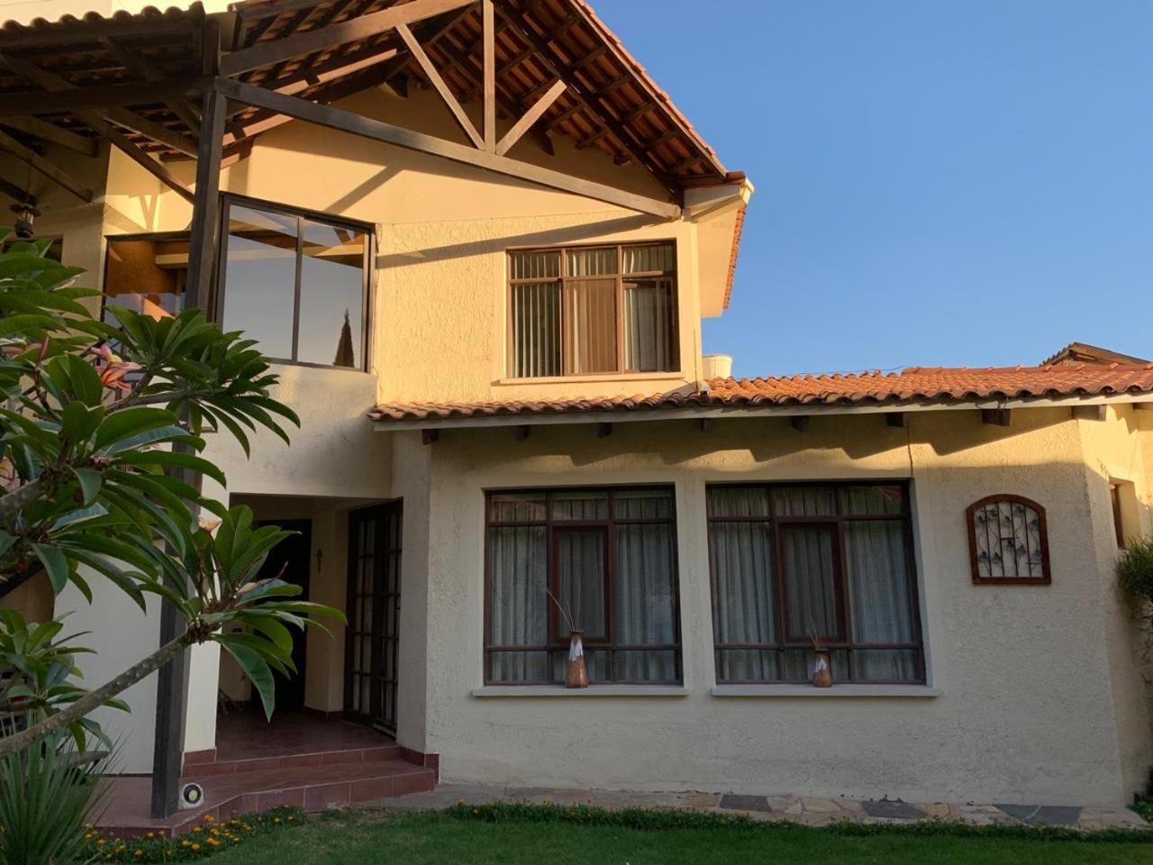 Apartamento Con Jardin โกชาบัมบา ภายนอก รูปภาพ